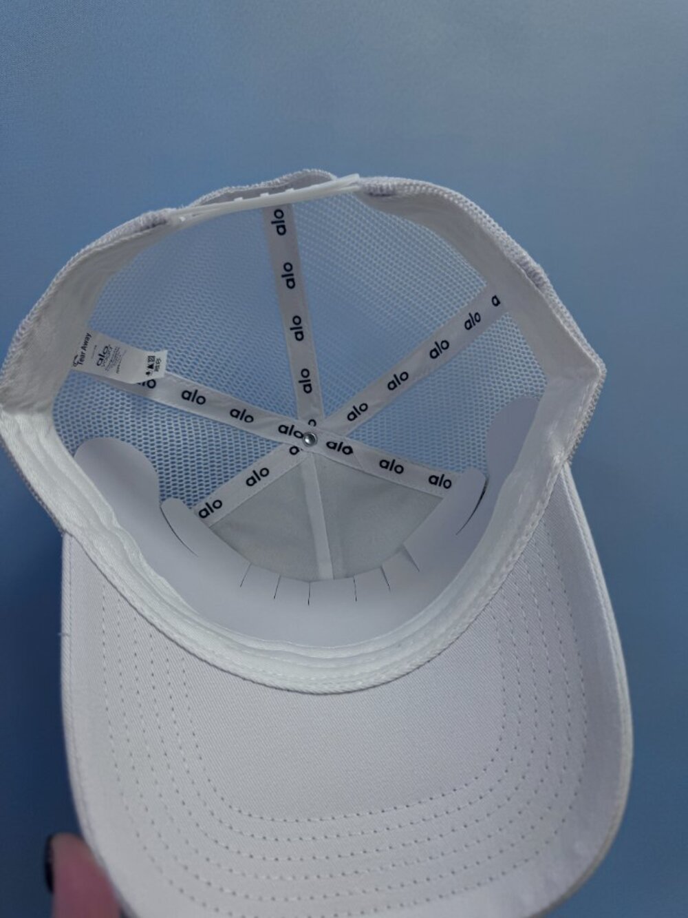 Alo Yoga District Trucker Hat White Embroidered Logo Cap NWT✨ - Picture 5 of 6